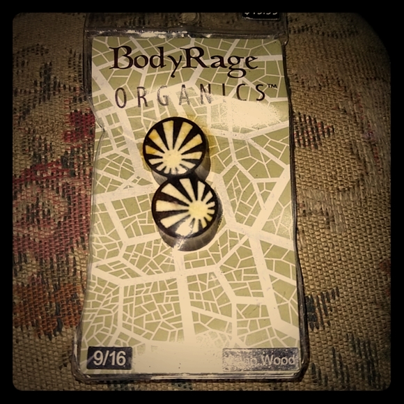 Body Jewelry Ear Gauges (Two Pairs) - Picture 1 of 3